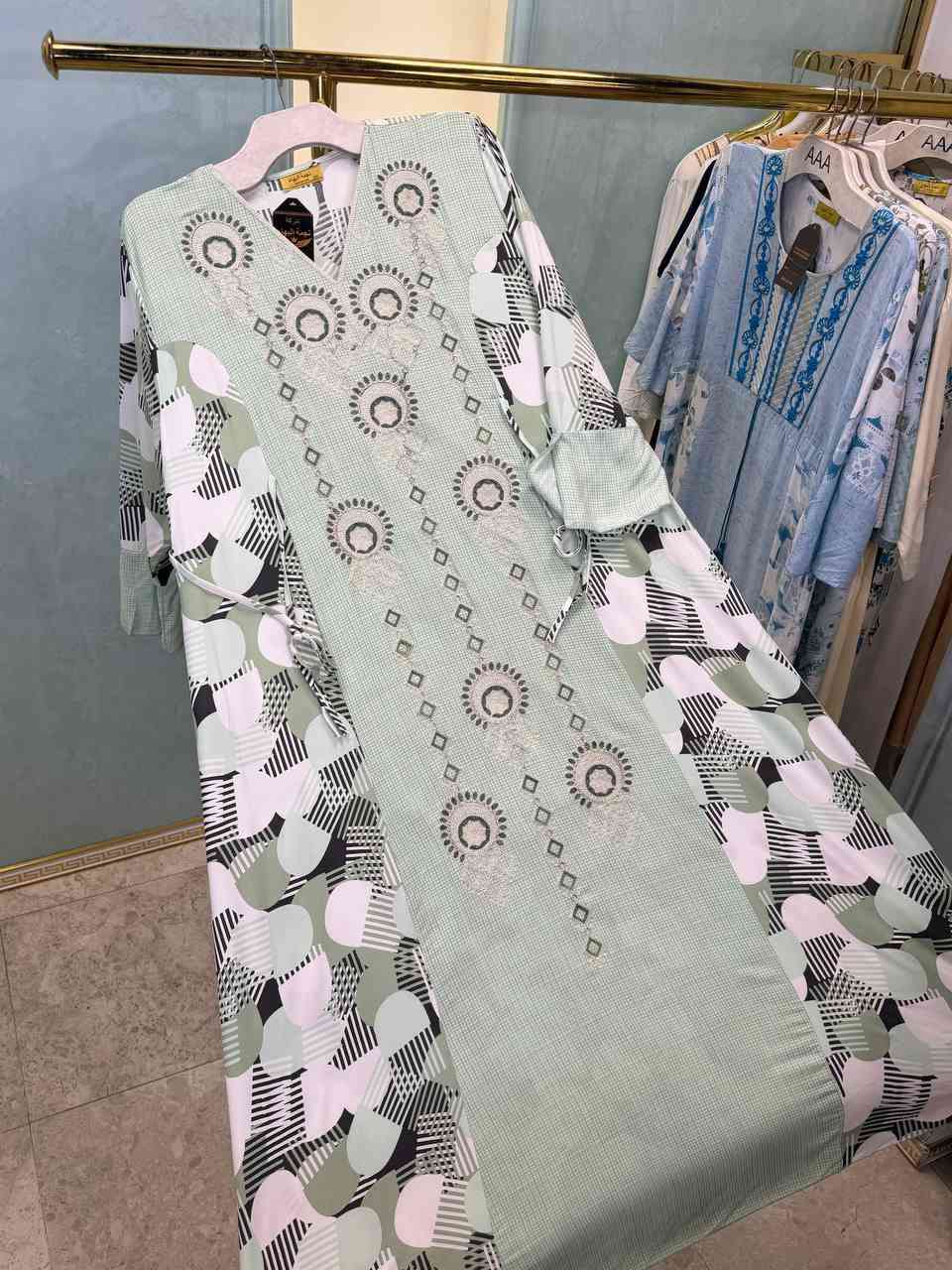 #دراعه #الامارتي التطريز 

قياسات 2XL 3XL 4XL 5XL

سعر درزن ١٠٥ 

توصيل ٥ الاف كل مدن العراق


**إذا كنت صاحب هذا الإعلان وتريد حذفه لأي سبب، رجاءا أرسل رسالة إلى الدعم الفني**