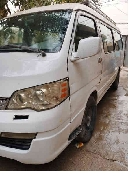 السلام عليكم منرخصه الادمن سياره جنبي H1 2014 حره سياره حلوه ونضيفه مكينه ونجي كير واكسل ياباني تخم تاير حداديه نص عمر فقط صبغ البنيد الامامي رقم بغداد  سيار كلش نضيفه ممتعوبه مكاني حله مركز للستفسار رقمي *********** غير متواج على الفيس
