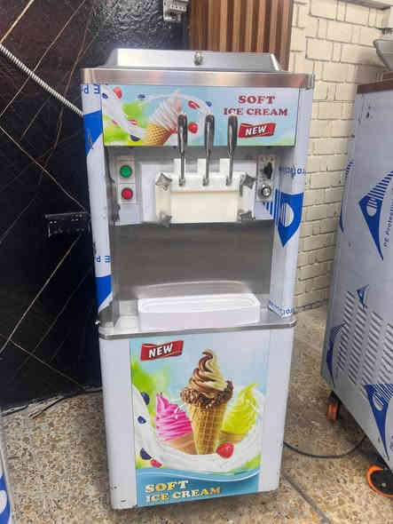 جهاز سوفت ايسكريم عدد ٤ 
مال شركة ميلاد صيني 
***********
