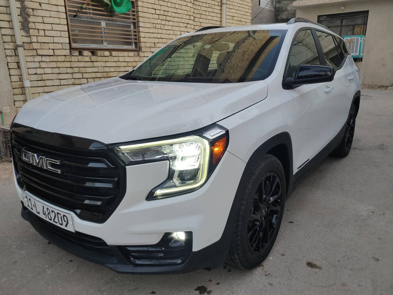 للبيع او المراوس بجيب 18 وفوق 
جمسي تيران موديل 23 فول مواصفات حادث خلفي تبديل باب الصندوق وصبغ نص جاملغ خلفي فقط بدون ايرباك  رقم بغداد بأسمي 
***********
