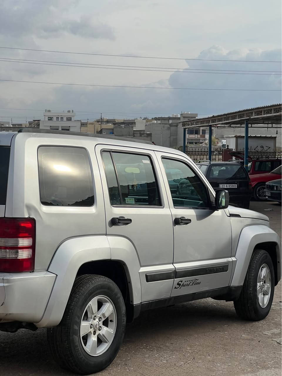 جيب لبرتي 2012 محرك 6 سلندر

كير و محرك و تبريد و تدفئة بشرط 

تخم امامي و خلفي جديد 

دبل اكسل شغال 

رقم دهوك تحويل بشرط 

عليها غرامه 10ورقه ينزل من سعر 

بيها 4 قطعات بخ بدون دعم 

سعر 88 ورقه و مجال 

ينزل 10 ورقات يعني صافي 78 ورقه 

مكان السياره قضاء بردرش بين موصل و عقره

رقم تلفون ***********

اسيا *********** اكر, نينوى
