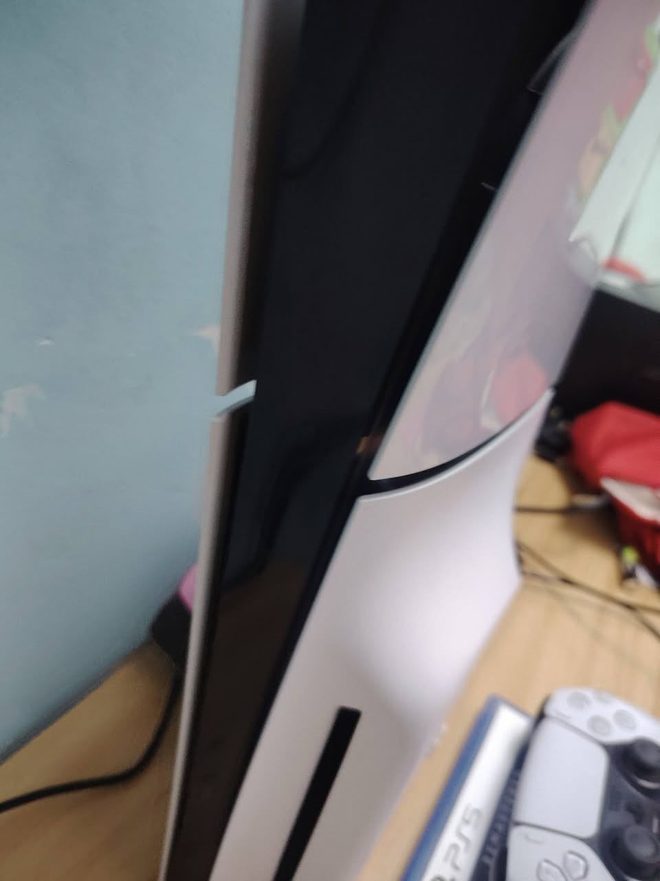 سلام عليكم شباب  عندي بلاي 5 سليم للبيع  كامل ملحقات
نظافه 100 100 كربلاء 🤍
***********
