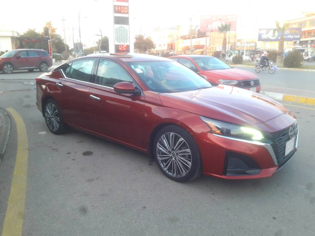 سلام عليك للبيع نيسان التيما
موديل 2024
ضرر سياره بونيد صبغ فقط
ارباك استرن وتكمه طرف واحد طاك راجع بلادي
موصفات SL فول فول داخل ملكي
سياره ماشي 12 الف 
سياره كاتي تترقم شمالي فقط
سعر 168 وبي مجال 
مكان سياره كركوك
رقم موبيل *********** كركوك, العراق
