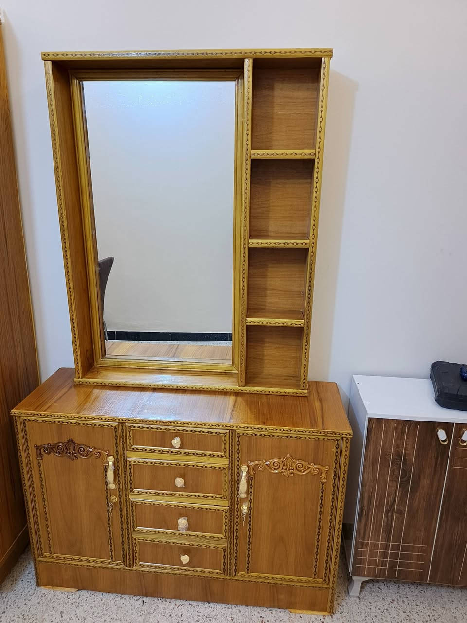 كنتور ٤ أبواب وميز تواليت جدد للبيع مكاني بغداد


**إذا كنت صاحب هذا الإعلان وتريد حذفه لأي سبب، رجاءا أرسل رسالة إلى الدعم الفني**