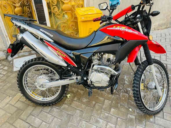 سلام عليكم شباب دراجه لونسون قفاز رقم وسنويه تحويل ثاني يوم الدراجه ابسمي سعر مليون و850وبيها مجال مكاني بغداد مدينه الصدر رقم ***********موجود واتساب
