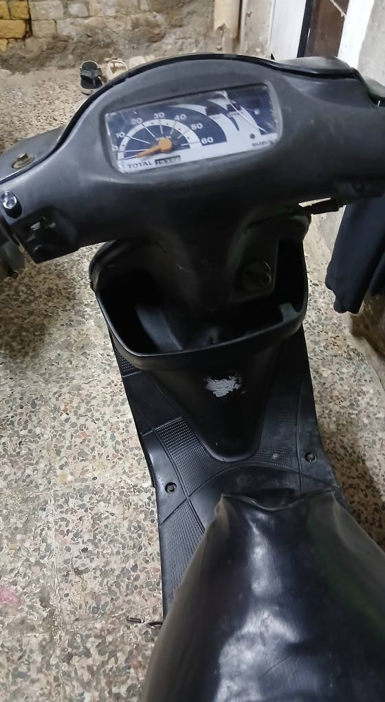 السلام عليكم
دراجه ساسوكي مجفته مره وحده كلشي ما ناقصها نضيفه وناعمه عوزها فقط باتري كبه شغال الكفرات نضيفات السوادات هم نضيفات السعر ٢٥٠ الف وبيها مجال ان شاء الله للشراي 
موجود واتساب وشريحة ***********
