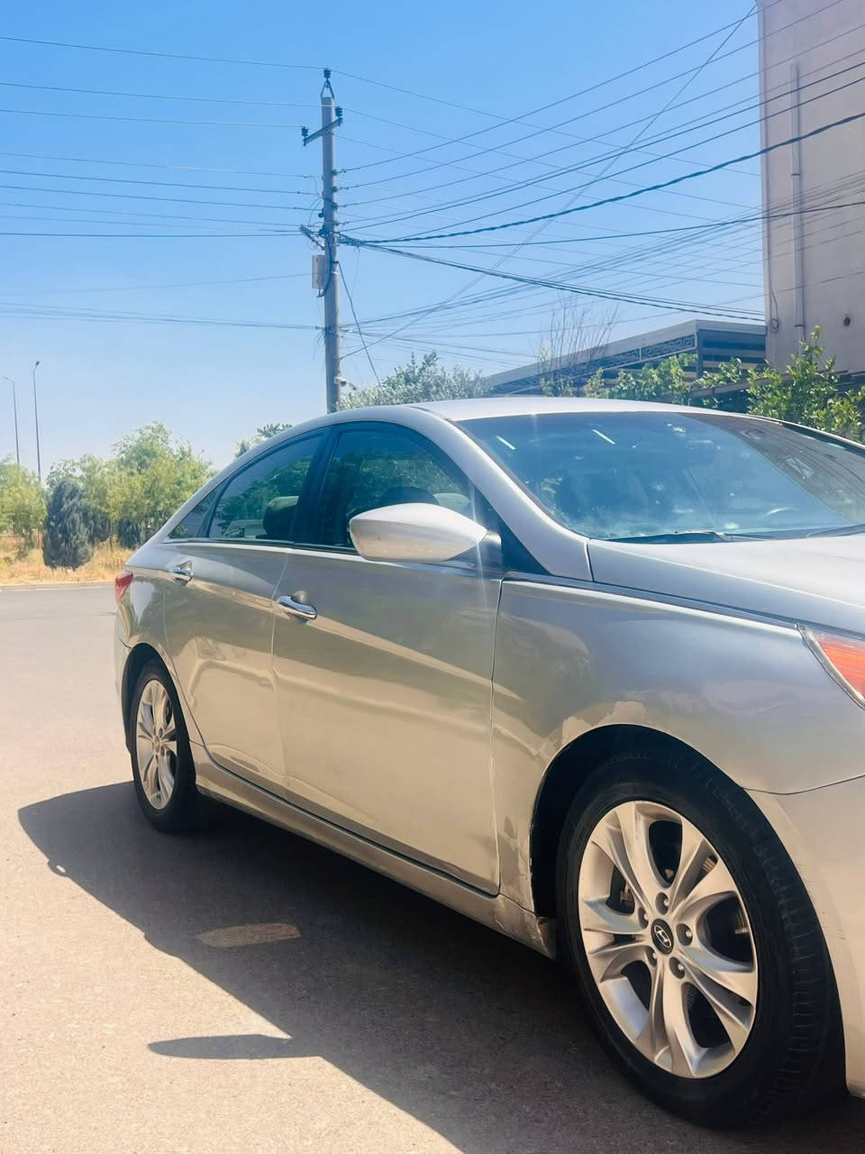 سوناته موديل 13 بيها 4 ونص دواخل قليله بدوسه مالت الباب فقط محرك كير تبريد كله شرط سعر 95ورقه وترهم مقدمه  والباقي اقساط حسب السعر وحسب الاتفاق  مكان سياره اربيل زانكو ***********
