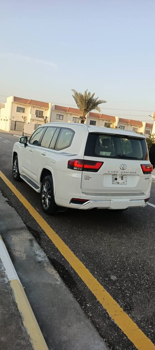 السلام عليكم ورحمة الله وبركاته
لاندكروز 2022 ضمان وكالة ساز باب اول 
الفئة GXR
ماشي 57 الف فقط 
محرك تون تربو🚀🚀
مغلف ppf عام كل السيارة سعر التغليف ٢٨ ورقه ضمان ١٥ سنه
تخم تاير قبل شهر اصلي ب٩٠٠ دولار
فووول (فتحة.كشنات كهرباء وتدفئة وتبريد .بصمات تشغيل جنطة كهرباء.حساسات ٣٦٠ مع كامره )
السيارة مالك واحد فقط دهن وفلاتر في الوكالة حصرا 
العدة والكتلوك والبصمة والسماعة غير مستخدم 
السيارة كفاله عامه من الصبغ والحالوب والشخط فقط مكان pdr بسيط اثر طخة وموجوده صورته قبل التصليح 
628 وبي مجال للاخوة الطيبين 
***********
