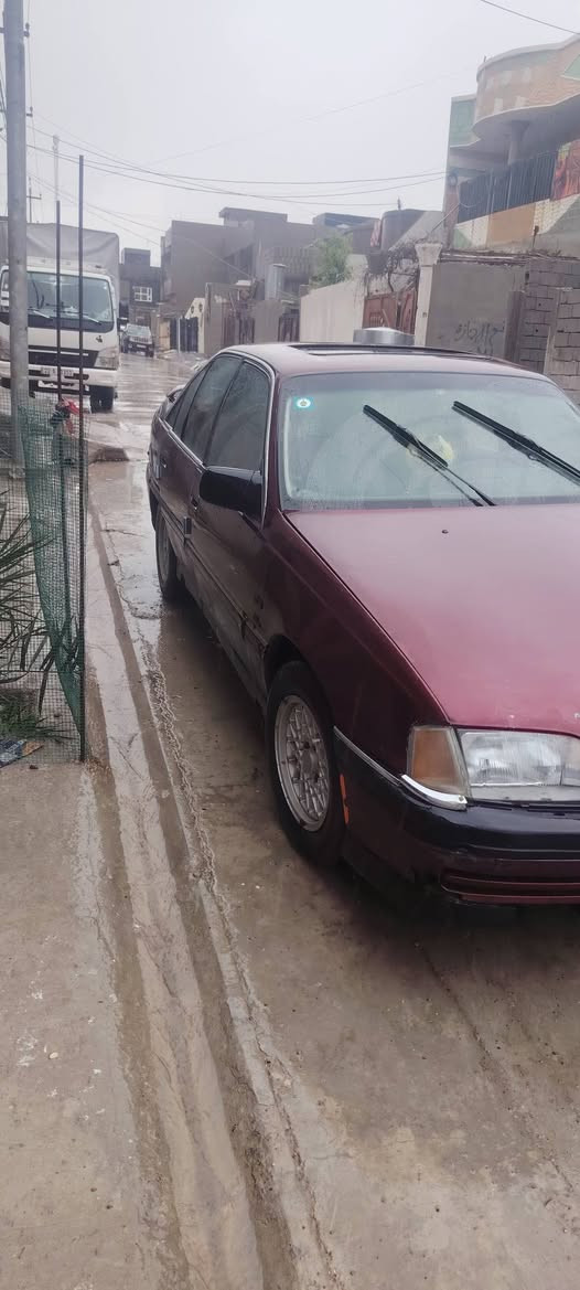 السلام عليكم  اوبل اوميگا ححم 20 رقم صلاح الدين سنويه جديد هزه جديد السياره مكفوله لاضربه ولا صبغ دفتر بانزين موجود كير ومحرك مكفول  سعر 34 وبيه مجال شراي اتصل ***********
