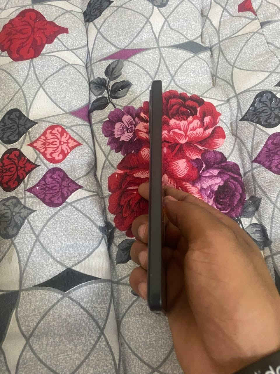 بوكو اكس6ذاكره 512 عشوائيه مالته 12+12 تلفون بعده بحالت شركه مامفتوح مكاني بغداد مدينه الصدر السعر250وبي مجال ***********/***********
