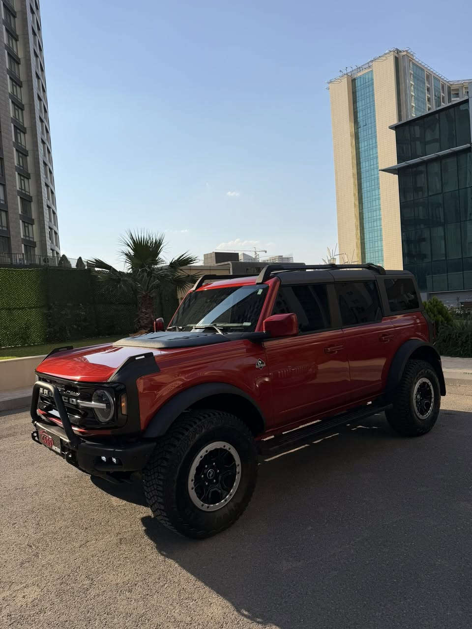 MODEL: 2024 
CYLINDER:V6-2.7L TWIN Turbo 4*4
COLOR: ORANGE 
MILE:13,000
IMPORT COUNTRY: USA
DAMAGE: NO PAINT 
FORE MORE INFORMATION 
0750 81 81 81 1
0777 435 30 83
————————————————————————
فورد برونكو أوتر بانكس 
السنه:2024
اللون : برتقالي
المسافه المقطوعه :13,000مايل
الضرر: بدون صبغ
حجم المحرك :6 سلندر .2.7توين توربو4*4
مصدر السياره :امريكا 
المواصفات معروفه OUTER Banks تجي من الفائات العاليه بلمواضفات 5 دكم -بالاضافه الى شاشه كبيره-كشنات تدفئة -سقف بلاستيكً  قابل للفك-كاميره خلفيه- رادار امامي -جانبي-السياره علوضعيتها من امريكا بدون اي اضافات - الضرر السياره مكفوله كفاله عامه  من الصبغ  ومن تبديل  القطع فقط تعديل صغير pdr
السياره متواجده في اربيل رقم كاتي بعدها تترقم شمالي 
اي استفسار 
0750 81 81 811
0777 435 30 83
