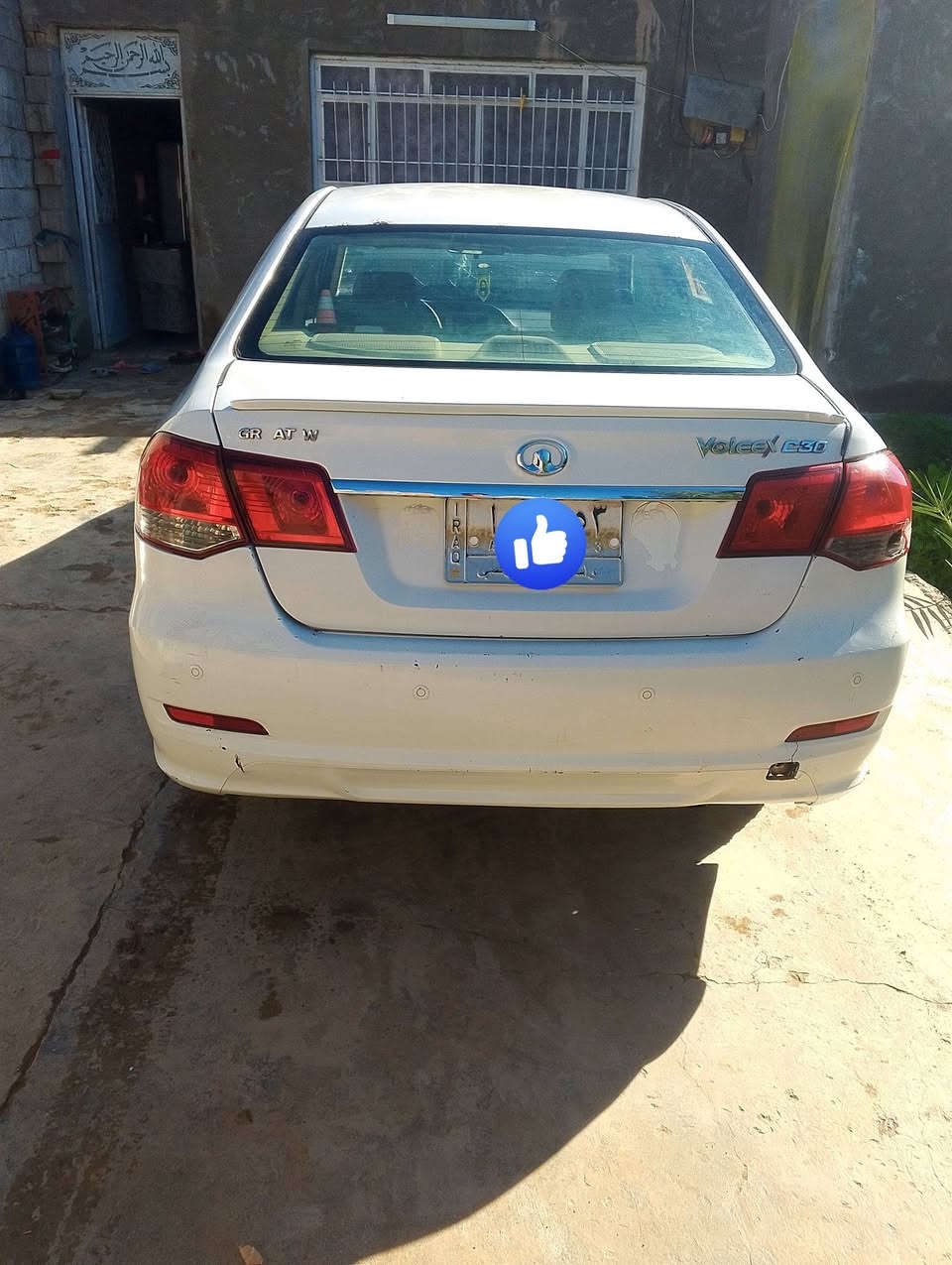 سلام عليكم سيارة گريت ويل ڤولكس موديل 2013 سيارة حلوة أو نضيفه مكينه گير خير من الله سعر34اوبيه مجال للطيبين رقم واسط الماني الستفسار عله الرقم 
***********
