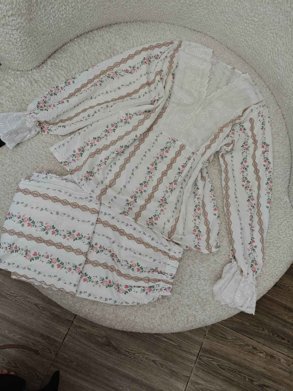 تراك بلون هادئ مريح للعين
براند رقه


**إذا كنت صاحب هذا الإعلان وتريد حذفه لأي سبب، رجاءا أرسل رسالة إلى الدعم الفني**