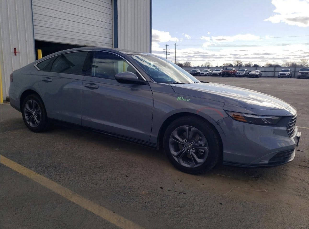 🤍بسم الله على بركة الله🤍

⛽️🔋هوندا اكورد EXL 2025
الضرر : كما موضح بالصور المرفقة 

تاريخ المزاد:: الخميس 2026/3/26

سعر السيارة :: يحدد في  المزاد 🔒
للمزايدة ولشراء السيارة :: الحضور الى المكتب 💁🏻
مدة الوصول من 50 الى 90 يوم  🚢
عمولة المكتب 200 دولار فقط m
يتم تخليص السيارة عن طريق  المكتب 📑 

الفرع ألاول ألانبار الفلوجة مجاور مطعم حجي حسين 
وليد:***********
يوسف:***********

العنوان الفرع الثاني 
✅رمادي ✅
✅شارع عشرين✅
✅مقابل مطعم ساطور ✅
للأستفسار الاتصال على الرقم التالي او مراسلة الصفحة📱
غيث ***********

أوقات الدوام من الاحد إلى الجمعة ⏳
من 4:00 عصرآ  الى 10:30 مساءآ 🕓 

‏#IAAI #iaai# 
‏#COPART #copart#
#العراق #الفلوجة #الرمادي 
#سيارات
#مزاد_السيارات_الوارد_الامريكي
#مزادات_السيارات_الوارد_الأمريكي
