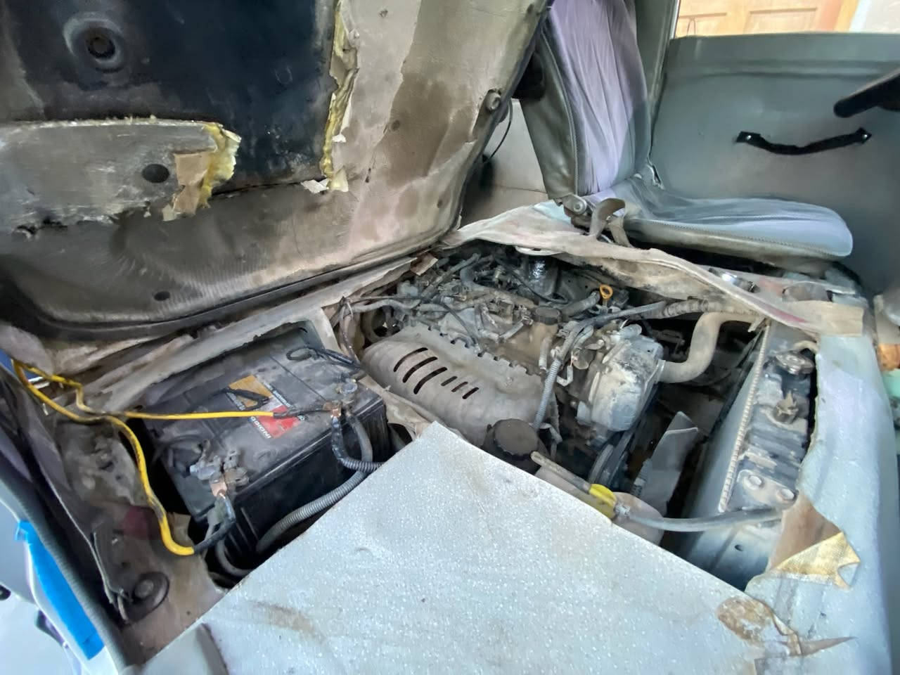 سلام عليكم كير ومحرك ونجي6سلندر 2400مشدودات عل سياره مابي اي نقص جديد السعر ب8$ وبي مجال او مراوس بكير ومحرك كاز للتواصل…***********
