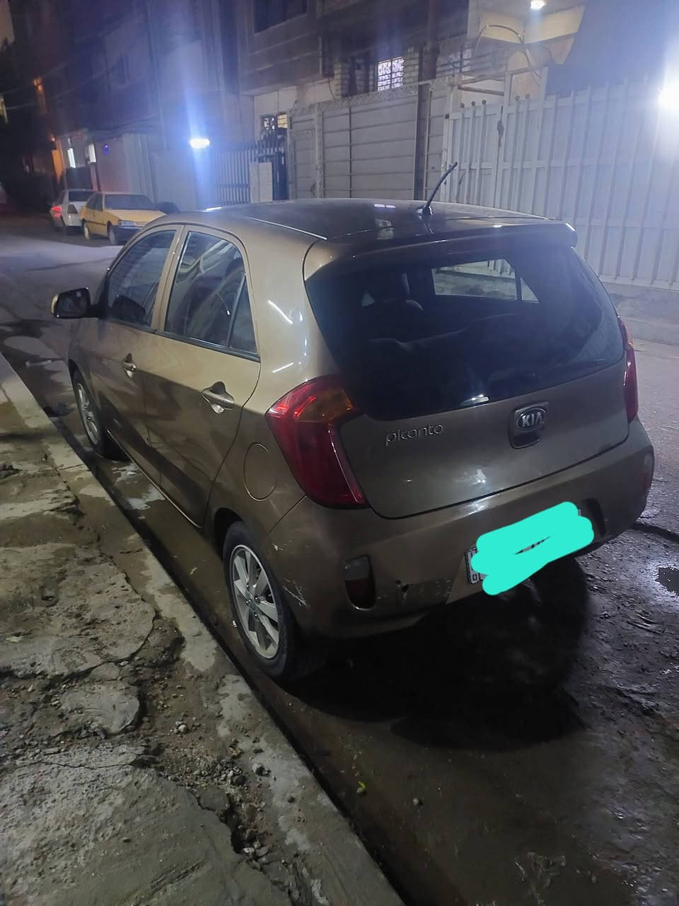 سلام عليكم 
كيا بيكانتو  ٢٠٢١٤ خليجي  كير مكينة تبريد خير من الله  مري شفط مع اشاير  تخم تاير جديد  صدر حسب قناعتك  رقم الجديد  تحويل مباشر  بيه قطع صبغ مو ضربة او ضرر فقط صبغ  شخوط  ودعامية الخلفية مثل ما موضح بل صورة   السيارة خير من الله من كلشي رقم بغداد  السعر ٨٤  ابيع نقد مو قسط  ٠٠٠٠٠٠


**إذا كنت صاحب هذا الإعلان وتريد حذفه لأي سبب، رجاءا أرسل رسالة إلى الدعم الفني**