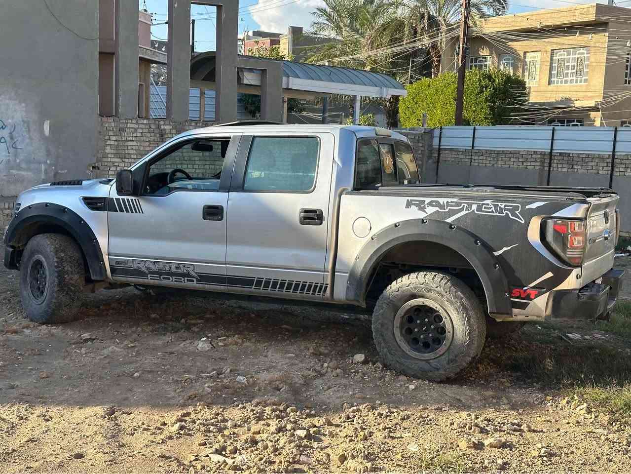 فورد رابتر 2013  بلاش واتحدة اكو بهل سعر ( بيع فقط )
فول فول مواصفات 
سعرهة 179 بلاااااش خلي بالك رابتر اصل مو تحديث 

سلايد_كشن جلد_كشن تبريدوتدفيئه_فور ويل4x4_تبريد مركزي_شاشه وكاميرا_حساس_تحكمات ستيرن_٤ مود قياده_

گير محرك كفالة 

سنوية رقم جديد سياره تحويل مباشر 

اربع بيبان مابيهن صبغ باقي حزام 
 بغداد حي الجامعة *********** بغداد, العراق
