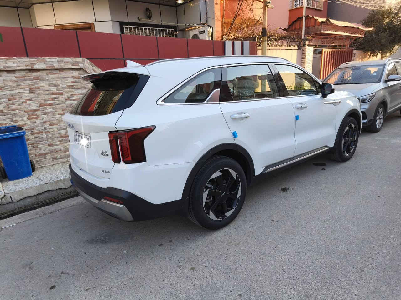 سورينتو 2024 ماشية 61 ألف  خليجي بيها تقليم بسيط بالصندوق مواصفاتها فول ماعدا الكامرات المحيطية والكير الماوس
السعر 270
المكان موصل حي الكندي
للتواصل ***********
