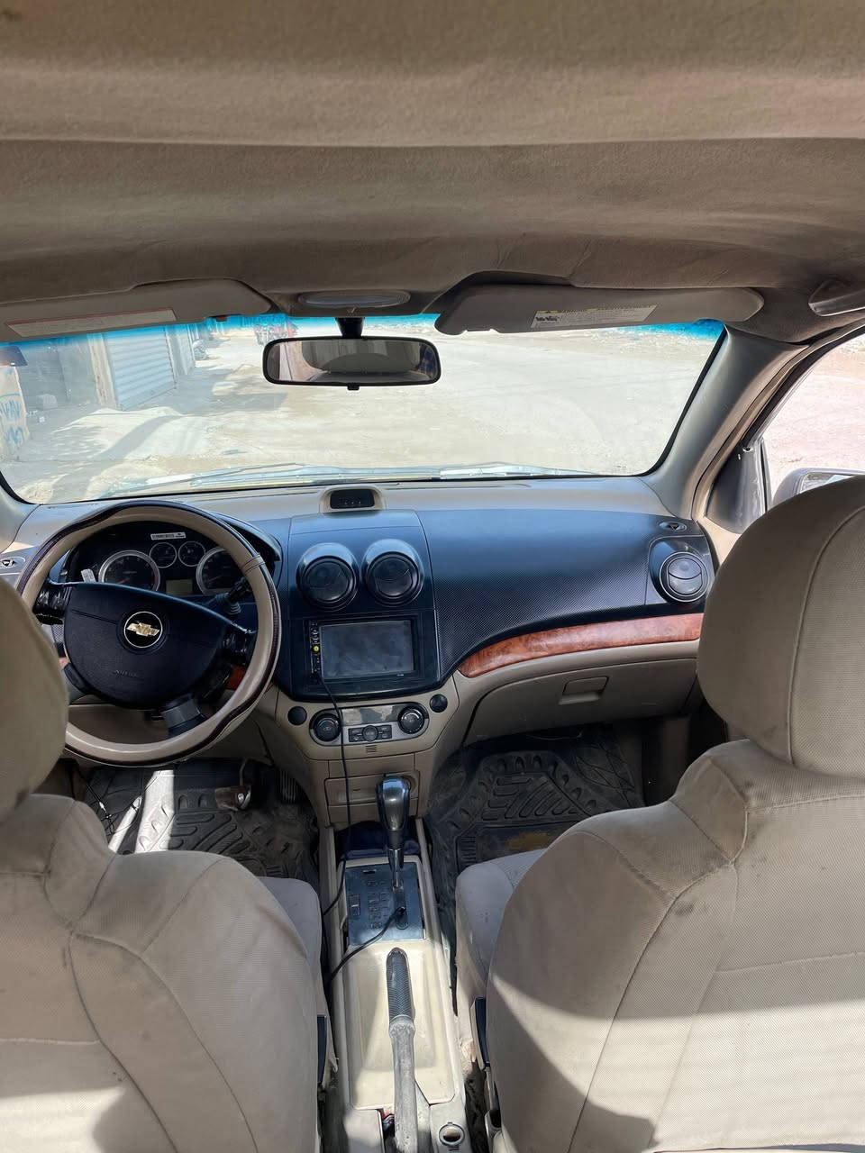 السلام عليكم افيو للبيع موديل 2011 سياره باسمي رقم انكليزي بابل كير ومحرك مكفولات بيه ضربه بالجمالغ فقط تخم تاير جديد سلف جديد فيت بم جديد ضفيره كامله جديده مكاني بابل تاجيه السعر 50 وبيه مجال الاتصال والاستفسار على الرقم ‏‪***********‬‏
