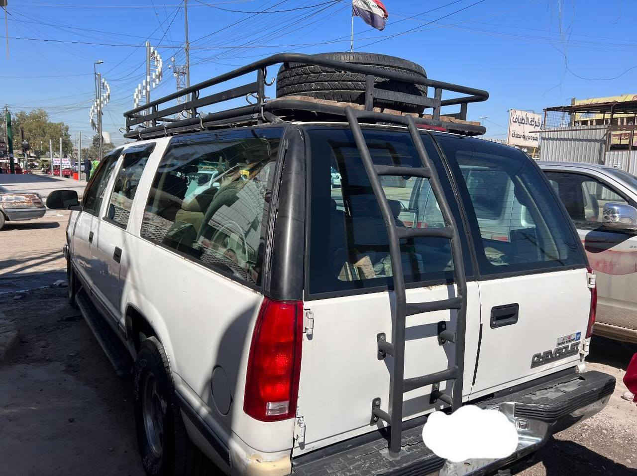 للبيع جمسي شفر ليت بهبهان موديل 1999 سنويه قبل شهر سوينه الرقم الجديد مكينه 8 سلندر توربو سعر 70 وبيه مجال  مكان بغداد حي اور رقم ***********
