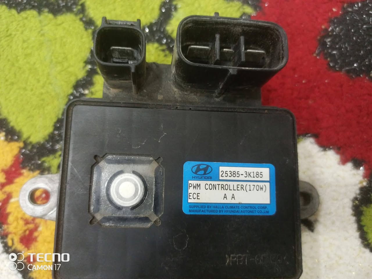 غراض سوناتا للبيع 
1 لايت سقف داخلي. السعر 10 
2 لوحت تحكم سقف السلايت روف. السعر 20
3 مكثف مروحة تبريد. السعر 25
4 إطار حجم 16/60/215. السعر 35

المكان كوت منطقة البيضاء 
الرقم ***********
