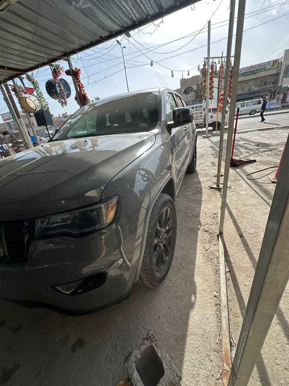 السلام عليكم
جيب بلاك توب  للبيع موديل 2021 رقم اربيل ماشيه 72 ميل السياره جاهزه من كلشي حادثها موضح بالصور ( بدون دواخل)
اني مكلف بالنشر 
رقم صاحب السياره ***********
