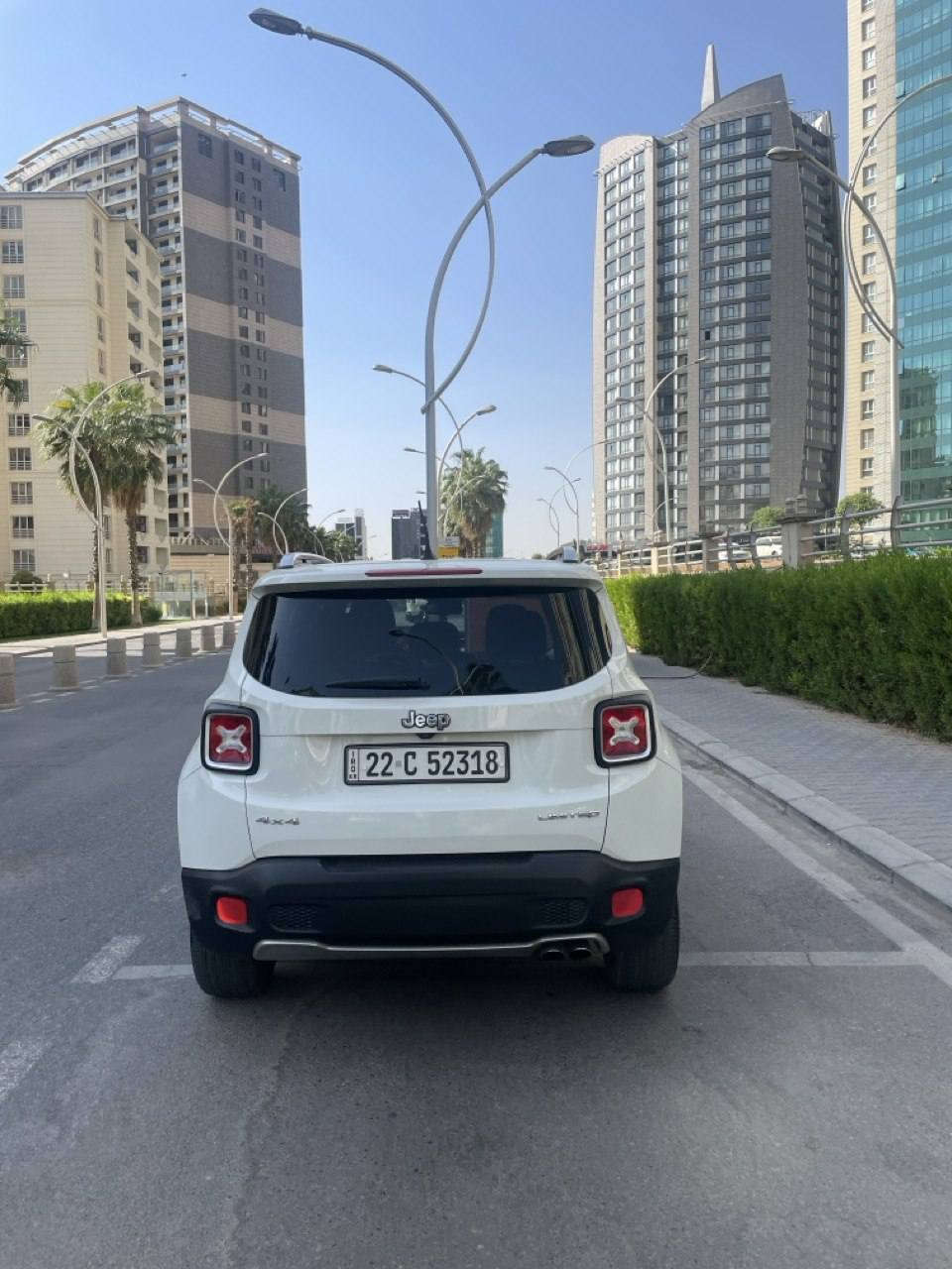 جیب رەنگنید..مودیل ٢٠١٧..ڕەنگی سپی ..لمتید  فوول فوول مواصفات ..سقف ڕەش ..گوشین جلد ..دەبل ئەکسل .تەنها پانوراما نیە..
دووپارچەی بۆیاغە بێ داخلی ...اڕباک سستمە ...نرخی ١٢٣ وەرەقە و مجالیکی کەم فرۆشتن و گۆرینەوە
*********** شوین هەولیر أربيل, العراق
