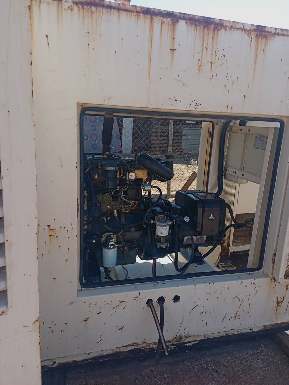 سلام عليكم مولد 30 كيفي بيركز 3بستم كاتم العنوان بصره ***********
