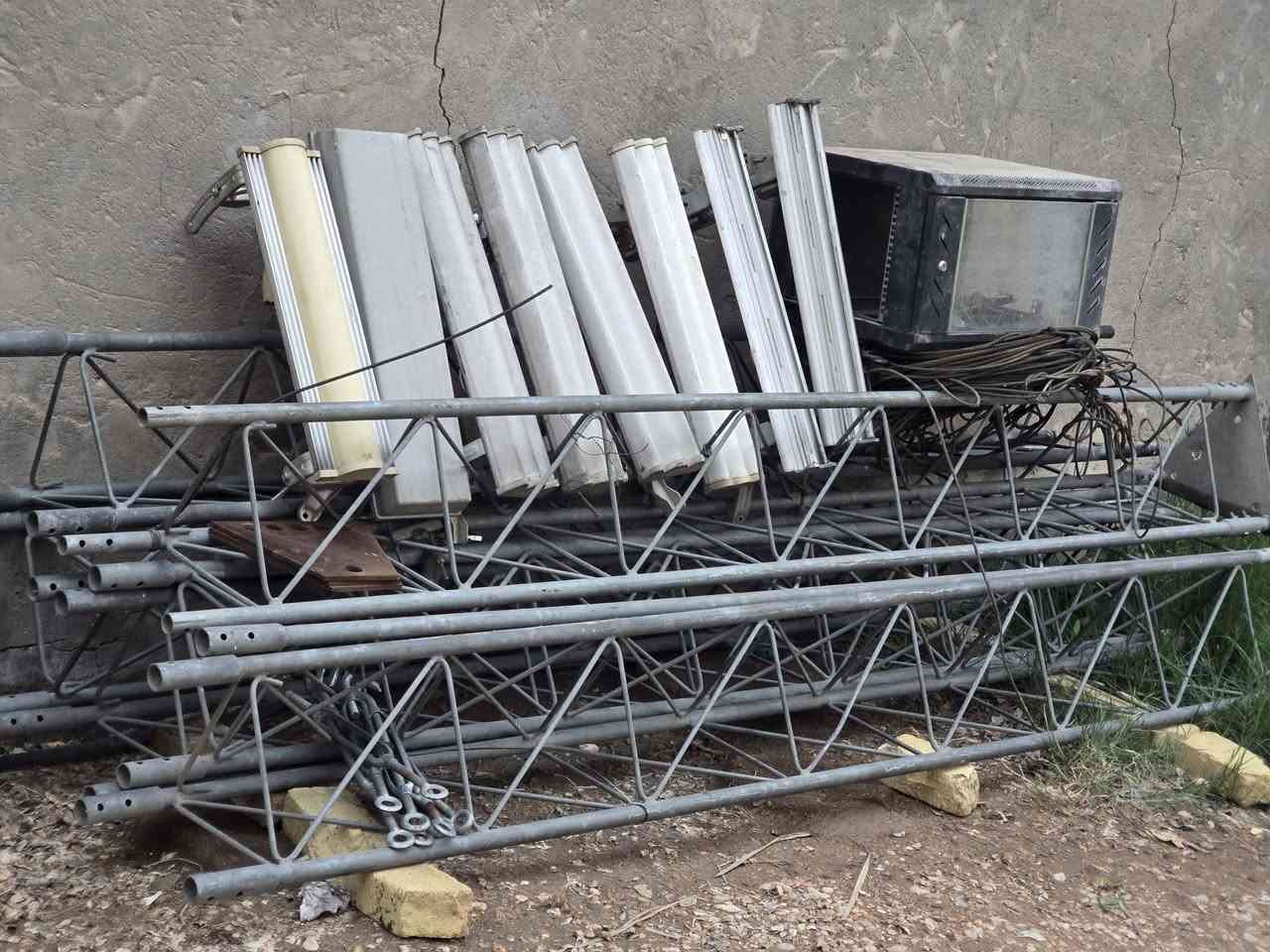 سلام عليكم
متوفر ابراج اثنين مطروحه للبيع 
بابل بلمحاويل شرط الفحص  
برج للبيع 
حديد ايراني 18 متر حجم 35
سكاتر ubnt عدد 3
912 عدد 5
لنك 32 + لنك 30
هاب سسكو 
عاكسه
باتري

 
***********
‏‪***********‬‏
