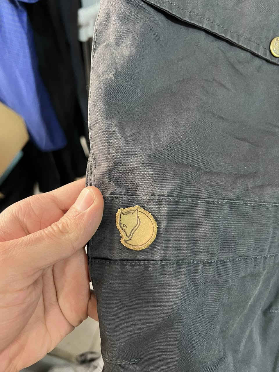 .
fjaLLraven
size_30_32
نظافە%99
توصیل جمع
بالە مستخدم
طول_106cm
***********
