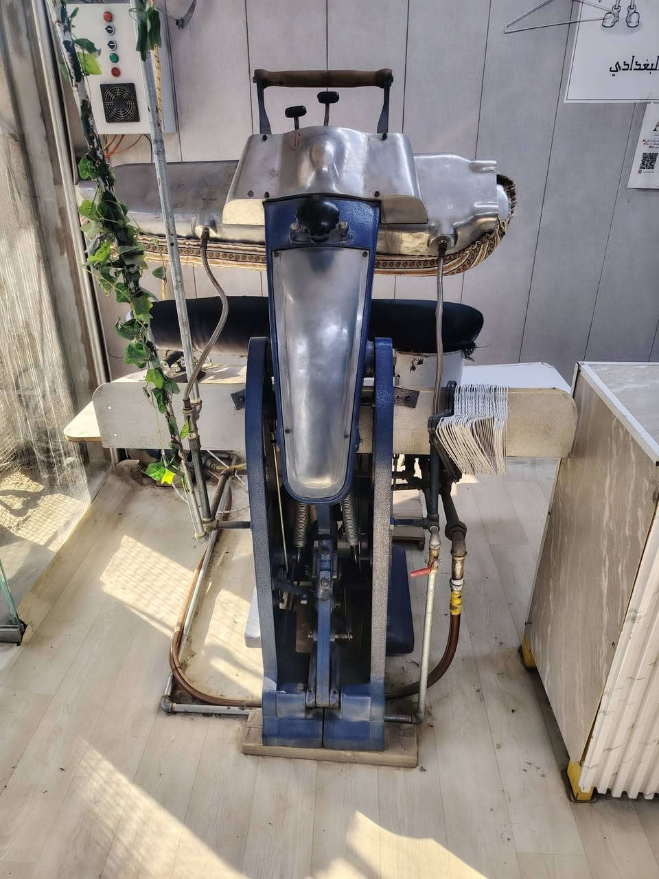 بريس هاديان نظيف جدآ وبلادي مكانه بغداد
سعره مليون و 550 قفل بدون معامله 
اليعجبه يتصل ويدلل 
***********
