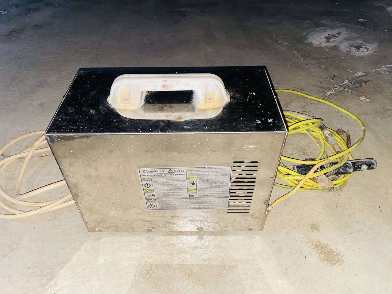 ماكنة لحام مال بيت السعر 100و بيها مجال التواصل على هذا الرقم ‭0782 990 4400‬
