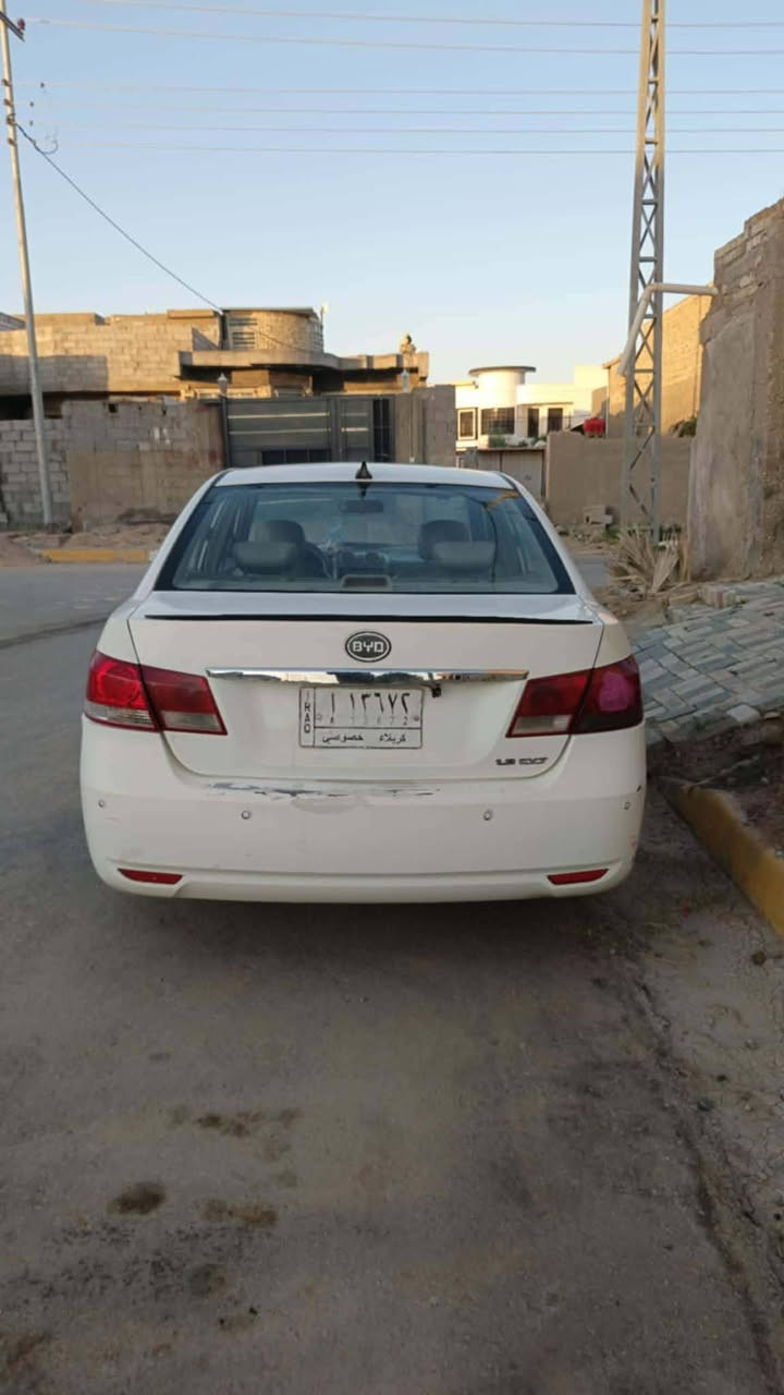 السلام عليكم
BYD G3 2013 

المكينة 1800 و الگير CVT معروفة
السعر ٤٥وبيها مجال اتصل على هذا الرقم ‏‪***********‬‏

العنوان كربلاء-قضاء الخيرات
