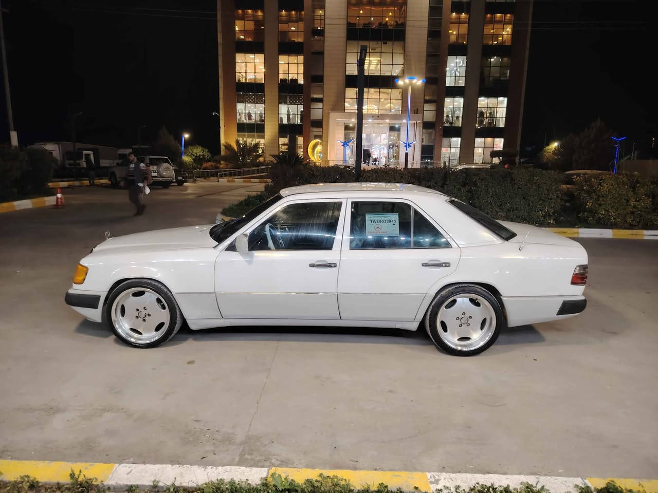 مرسیدز مۆدیل 1991سەنەوی اسڵی پاکانەی مروری لەگەڵە چوار تایەو ویلی لۆک مەکینەبەطە 2500تابڵێی پاکە سەیارە *********** Miami, FL
