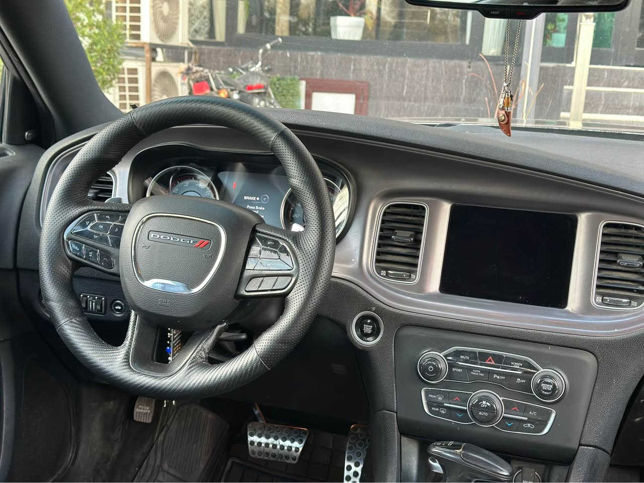 دودج جارجر  RT مودیل 2023 
حجم محرك 5.7 
ماشية 40 الف مايل 
الكير و محرك و كهربائي كلهم بشرط 
ضرر سيارة مو صبغ عام بس أبيعه عام 
ايرباك دشبول و ستيرن بشرط 
سيارة رفض مرور  

دۆج چاڕجەر مۆدیل 2023 R/T 
جۆری مەکینەکەی 5.7 ئاڕتی 
40 هەزار مایڵ ڕۆیشتیە 
گێڕ و مەکینە و کارەبایاتی هەمووی بەشەرت 
سەیارەکە سبوغ عام نییە بەس بە عام دەیفرۆشم 
پێشی کەپسە ئێڕباگی سوکان  و دەشبولی بەشەرتە 
سەیارەکە ڕەفزی مڕوڕیە لە لیژنەیە 

رقم *********** أربيل, العراق
