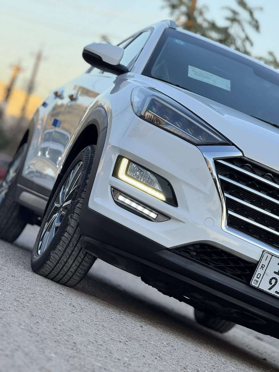 سياره توكسان خليجي موديل ٢٠٢٠
فوووول مواصفات ١/١ عدا البانوراما فقط

⬅️رقم بغداد الدولي الجديد
 مشروع وطني ومجدده ٥ سنوات 
الى سنة ٢٠٣١
ماشية ٤٤ الف كم فقط
السيارة ب اسمي 
وقبل ايام داخلة هزه 
يعني من كلشي كاملة الياخذه مجرد تحويل ثاني يوم

⬅️السيارة مكفوله كفالة عامة

⬅️السياره فول كوري اصلي 
جديدة حتى الغراض والعدة  كلهم بعدهم بنايلون الشركة 
والفابلون مال سيارة
والسيارة تايرات الشركة جواها بس الاماميات امبدلهم
 حتى البصمة الثانية  بعده بنايلون الشركة ممستخدمة

مواصفاته /
بصمة تشغيل
بصمة ابواب
خمس عدسات
٣ انضمة قيادة
٢ كرسي كهرباء
أريل زعنفه
شاشه اندرويد البلادية مال توكسان
الداخل كشنات جلد بعدهم بنايلون 
شاحن واير ليس
٣ لدات امامية الشكل الجديد شكل الكزز
ثلاجه بلجكمجه
محرك ٢٠٠٠ دوش
اي بي اس
فول تحكم ستيرن
الدوسات علامة توكسان الضوئية
حاجب نهاري
كشافات زينون
الدشبول والغرفه الداخلية كله صاج
حساس خلفي
كاميرا اماميه تسجيل
كاميرا خلفية دوارة
مري شفط ويا القفل
سايد بريك بلرجل 
نضام ترحيب
ويل ١٨
مخرج Aux 
مخرج usb
لد امامي 
مثبت سرعة
اشاير بلمري
يدات نيكل 
قطعتين تبريد

⬅️والسيارة ع ايد وحدة من طالعه من الشركة 

⬅️ بعده النايلون بلسيارة واكو فابلون على السيارة الخارجي والداخلي بعده موجود ب اكثر السيارة والكشنات

⬅️ مكان السيارة بغداد
والسيارة داخله هزه جديد قبل ايام
ومجدد السنوية ٥ سنوات 
ومتحول الرقم الجديد 
يعني الياخذة مجرد تحويل

السياره سعره ٢١٢ ورقه 
( دفترين و ١٢ )
مكان السيارة بغداد
وهذا رقمي 
***********
