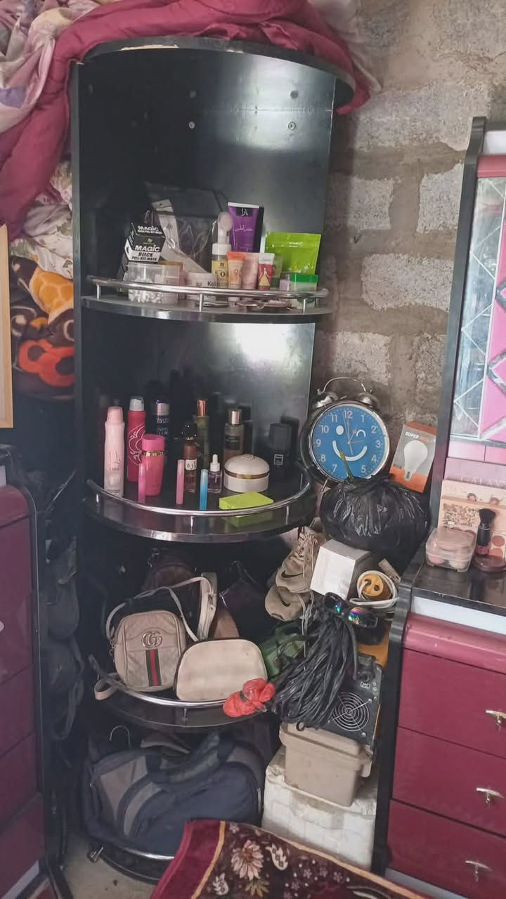سلام عليكم غرفه للبيع مستعمله ١٠قطع ب٨٥٠وبيها مجال جديده


**إذا كنت صاحب هذا الإعلان وتريد حذفه لأي سبب، رجاءا أرسل رسالة إلى الدعم الفني**