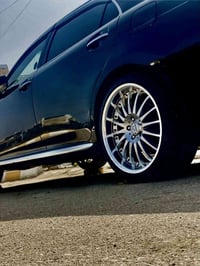 ويل تو سايز • بدون صبغ • مع تاير بالكارتون