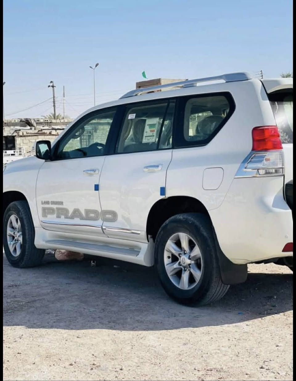 السلام عليكم للبيع برادو 2013 مكفولة كفالة عامة من الصبغ فول مواصفات كويتي  السعر 300$ وبيها مجال العنوان ديالى  للاستفسار على الرقم***********
