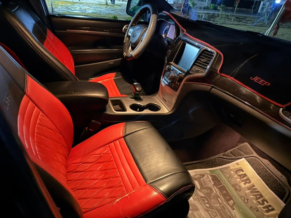 الموديل 2015.
المحرك : V6.  3.6L . 

المواصفات :
* رادار امامي مع مانع تصادم .
* تحذير الخروج عن المسار ⚠ . 
* تحذير النقطة عمياء ⚠ .
* شاشات خلفية . 
* ويل قياس 20 انج .
* سقف بانوراما . 
* شاشه كبيرة 8.4 انج . 
* نظام الخرائط (GPS) .. 
* ستيرن كهربائي . 
* المصابيح الأمامية زنون .
* كشافات الضباب زنون .     
* تشغيل عن بعد .
* صندوق كهربائي .
* مقصورة الركاب من الجلد الفاخر .
* حفظ وضعيات الجلوس (ميموري) . 
* المقاعد الأمامية كهربائية .
* المقاعد الأمامية تبريد وتدفئة .
* المقاعد الخلفية تدفئة .
* مشغل اقراص CD/DVD . 
* سستم صوت هارمون كوردون . 
* حساسات أمامية
* حساسات خلفية . 
* كاميرا خلفية .
* تدفئة ستيرن . 
* بخاخ ماء على المصابيح الامامي.
* المرايا الجانبية قابلة للطي .
* مرايا متحسسه للضوء العالي . 
* مانع تصادم خلفي .
* مقود السائق من الخشب . 
* بلوتوث تلفون . 
* محدد سرعة . 
* نظام التشغيل والاطفاء الاوتوماتيكي ( Auto Start System ) .
* نظام بريك اوتماتيكي ( Auto Break System ) .وبعد بيها 
كشنات تدفئه تبريد 
كشنات مساج 
ستيرن متحرك مع البصمه
كشن متحرك من البصمه
العنوان /كوت *********** السعر 230
