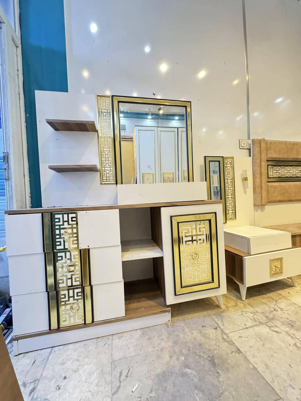 10قطع نظيفه كلش حلوه بيع مستعجل نجف سعر 750بيهه مجال يالله شراي وتساب ***********
