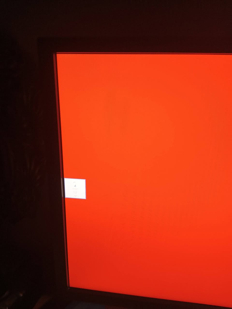 شاشة aser بسعر 80 الف قفل
اسم الشاشة aser KG241
حجم 24
144 هيرتز
البنل Tn
الوانها حلوه بس بيها ملاحظة بسيطه بالصور واضحه 
الموقع بغداد الدورة ماعندي توصيل
واتساب ***********
