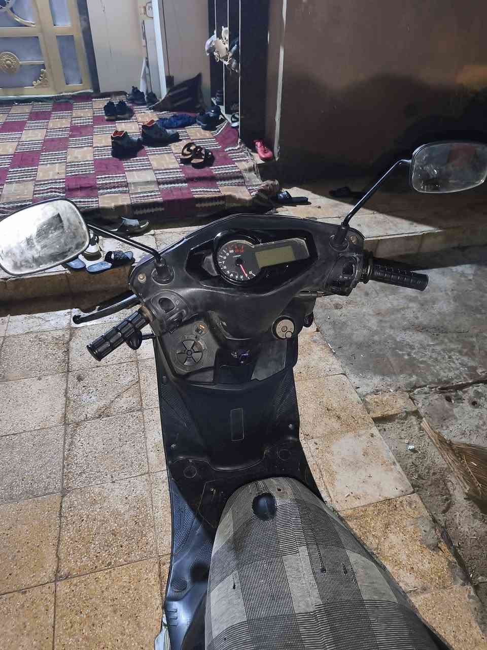 دراجه سكنس صيني دراجه كلش نضيفه محرك كربائيات كلها شغاله سلف بصمه عنوان البصره كرمة علي سعر 550 رقم الهاتف ***********
