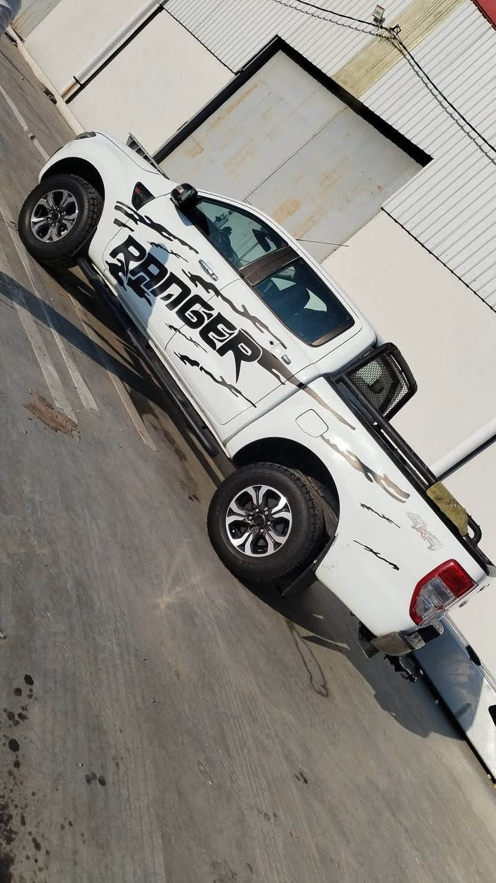 سه ياره يه كي جوان و بێكێشەیە رەسمی سۆنەرەكەییم داناوە باقیاتی بەشەرت 
دەبڵ ئەكسل 
گێر عادی 
بەنزین
سەنەوی تا نیهایەتی ٢٠٢٦ تازەیە نرخی 135 گەڵا و معامەلەیەكی كەم
بۆزانیاری زیاتر 
*********** السليمانية, العراق
