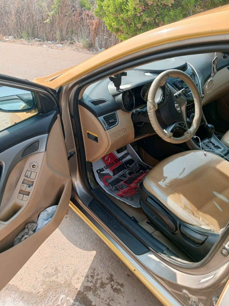 السلام عليكم النترا 13 امريكي حادث قبق جنطه بامريكا وبيه خشم بنيد هنا بالعراق سياره جاهزة مكينه كير نظيفات حداديه 80 بالميه دوشمه ارضيه وكشن 98وبيه مجال بسيط ***********9
جماعة ال88 لاتخابر  مكاني حله
