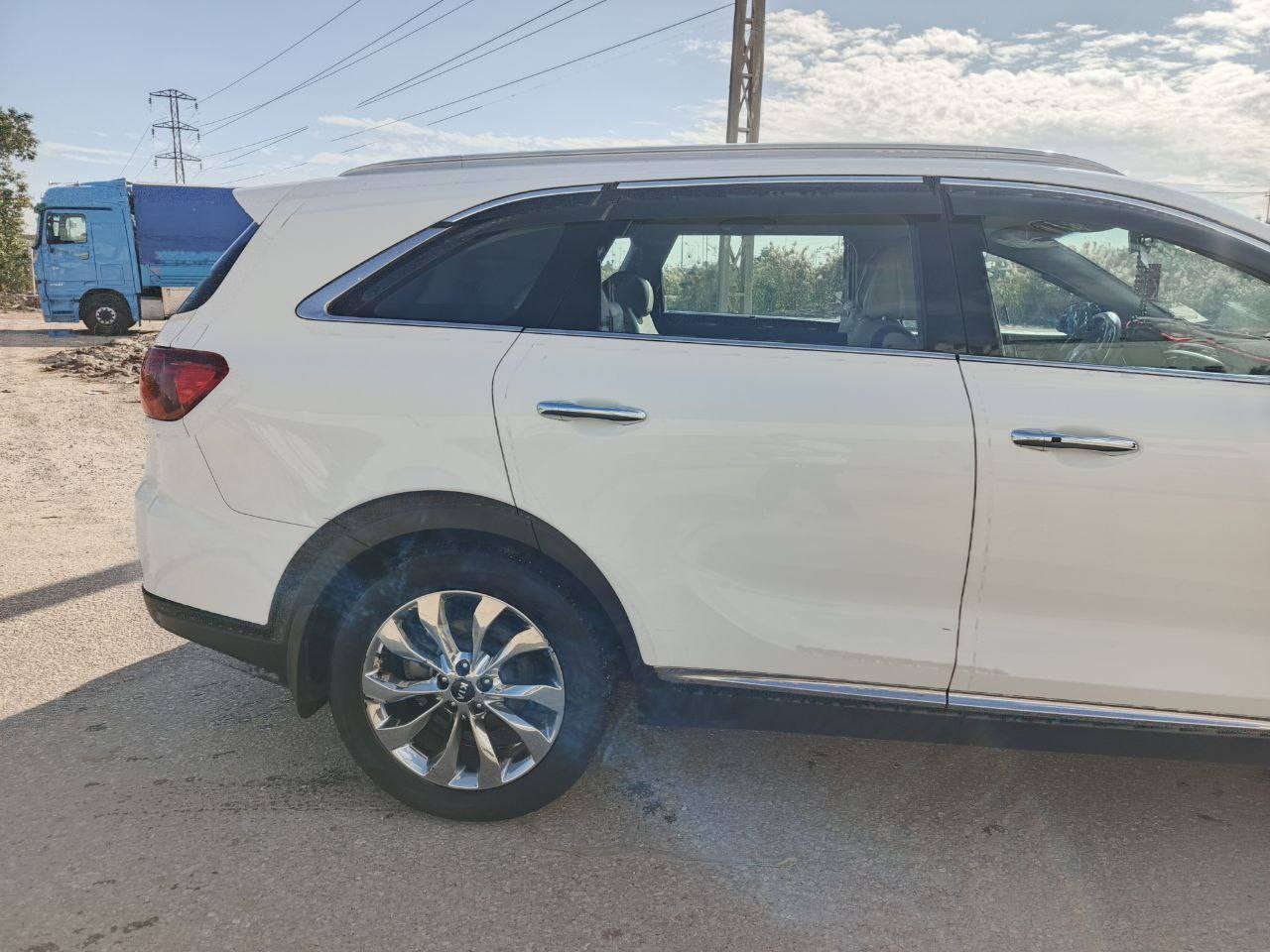 سورنتو خليجي 2020 بابل بأسمي مكفولة كفاله عامة ما عده رصعه صغيره حيل موجوده بالجاملغ الخلفي موضح بصوره . فول مواصفات عدى البانوراما اوتو هيلد اربع كاميرات  360درجه 4وضعيات قيادة كراسي كهرباء شاشه كار بلي مدوشمة دوشمة البلاد كاعيات البلاد الحوظية ارضيه امدوشمه 7راكب مكينه 3500 6سلندر مانع انزلاق كير8نمر 3 قطع تبريد جنطه كهربائيه مري شفط حساسات امامي وخلفي شحن وايرلس سايد بريك كهربائي  ما ناقصه شي ابد ماشية 102 والقابلة للزيادة. السعر 275$
مكانها بابل الهاشمية 
***********
