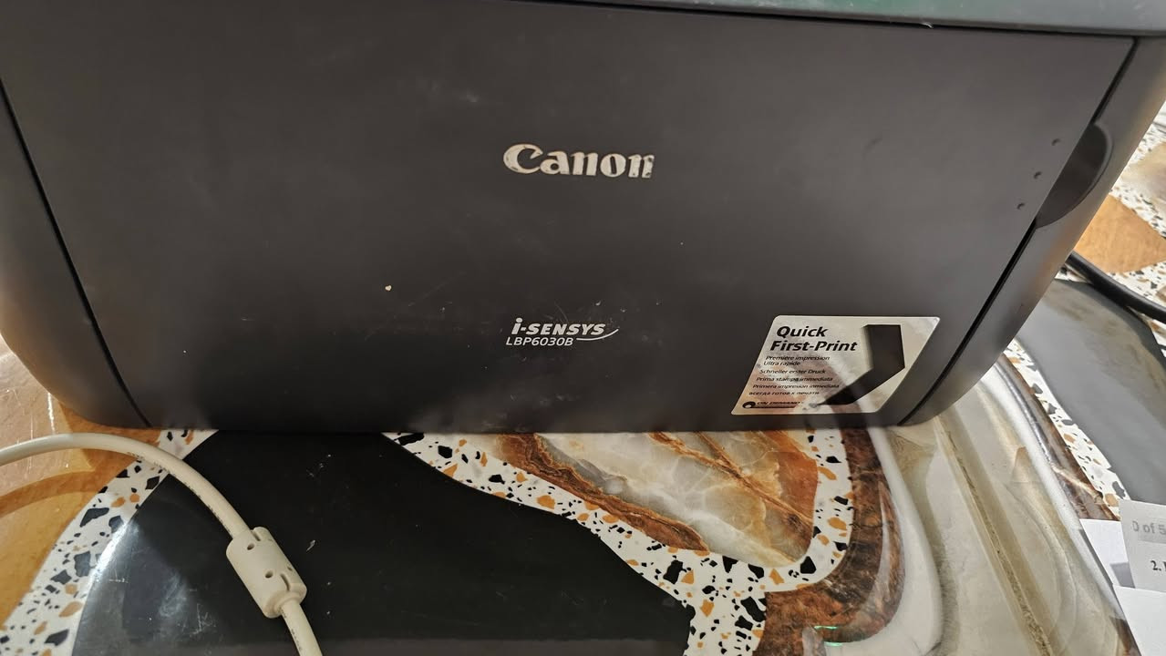 طابعة ليزرية كانون canon 6030B
ابيض واسود 
18نسخة بالدقيقة 
حبر باودر رخيص 
طابعة سحب بدون استنساخ 
تطبع من الموبايل والابتوب 
مستخدم نظيف ضمان الشغل والنظافة 
مع كيبل لابتوب
 وكيبل كهرباء
 وكاترج حبر جديد 
 خدمية للملازم والطلاب والمكاتب والاستخدام الشخصي والدوائر الحكومية وادارات المدارس 

السعر  90 الف توصيل متوفر لكل المحافظات 
***********
