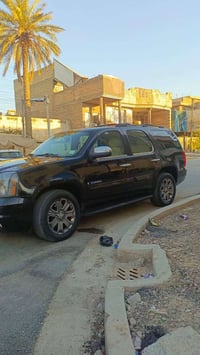 جمسي يوكن بتره 14باسمي بغداد الاتصال على الرقم 07711146703