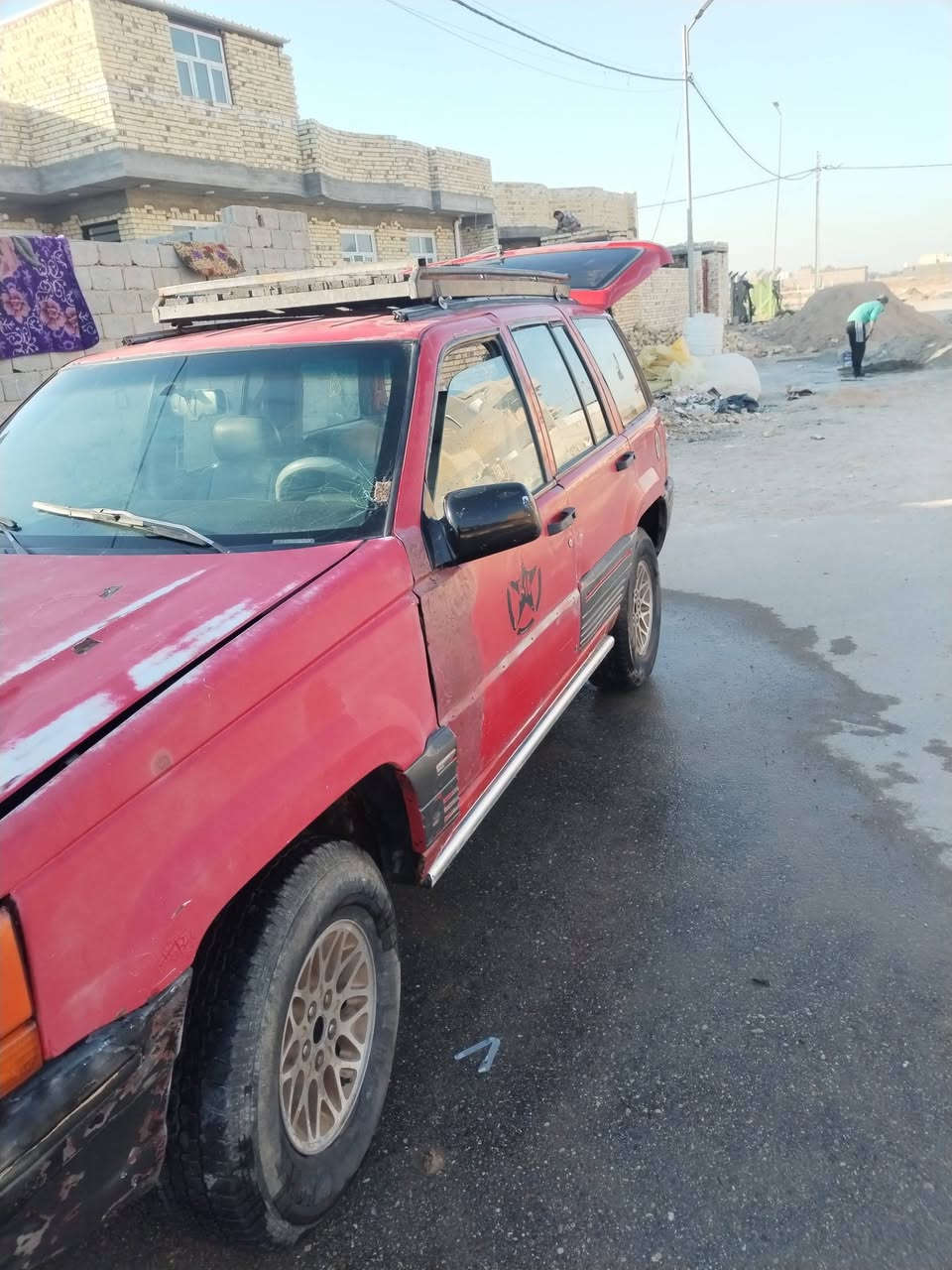 جيب شيروكي م 93 سنويه ل 29 محرك وگير خير من الله صدر امامي جديد تخم تاير + اسبير 
نواقص السياره بس فلنجات خلفيه + ابطاين 
السعر $32 وبيه مجال للبيع فقط 
***********
