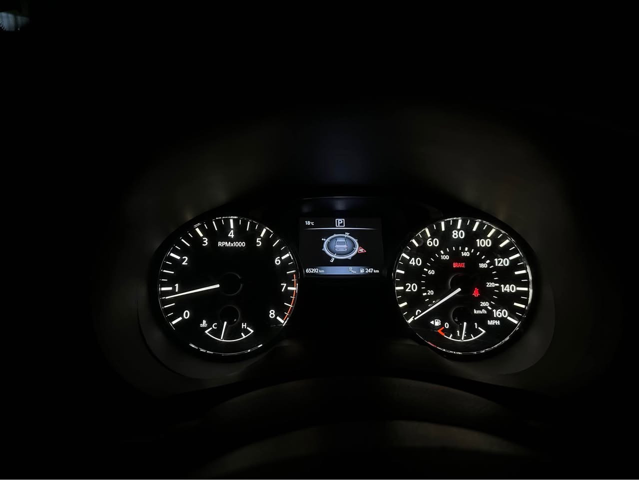 Nissan altima 2017 SV+
نیسان ئاڵتیما سپی بێ بۆیاخ
مواسەفەت( ڕادار پێش و دواو ئاوێنە، سڵایت،کوشن هیتەر و کوشن کارەبا،ویلی ١٨، شاشە گەورە و نیزامی کارپلەی و سیستەمی قەمەر سناعی، بەسمە و شەغال، ئۆتۆ ستۆپ و زۆر مواسەفاتی تر) سەیارەکە یەک دەستە و بە ناو خۆمەوەیە (40.000mil) ڕۆشتوە (65.000km)ئەکات بێ بۆیاخە و دو پەڵەی بچوک کارتی هەیە تایەی لۆك تەقەو ڕەقەی بە شەرت نیەتی سەیارەکە نموونەیە لە جوانی و لە پاکی گێڕ و مەکینەی بە شەرت کامل سێرڤز کراوە هایدرۆلیک و ڕۆن دینارێک مەسرەفی تیا نیە دەعامی بۆ دەعامی بە شەرت ماڵی دۆستە و بیانو بڕەیە
سعری 145 گەڵاو مەجالێکی کەم
شوێن/ سلێمانی
ژم/*********** السليمانية, العراق
